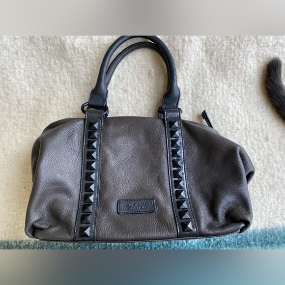 Black Kenneth Cole Handbag with Chain Details - Picture 1 of 14